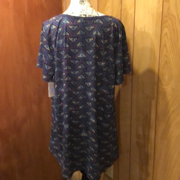 NWT Lularoe Classic Tee 3XL Navy w Triangles - Picture 2 of 5